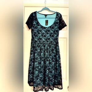 Torrid Size 0 NWT Turquoise Lace Dress